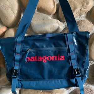 Patagonia BlackHole Messenger Bag
